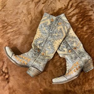 Corral boots